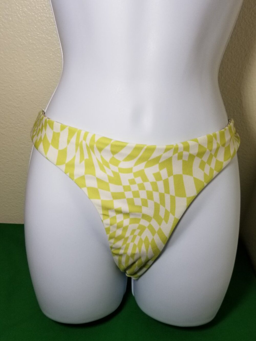 Volcom Check Her Out Reversible Bikini Bottom Swimwear Medium Surf Beach NWT